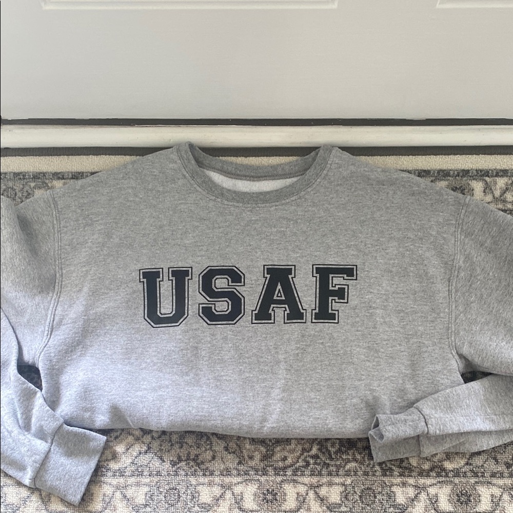 Gray Gildan USAF Sweatshirt